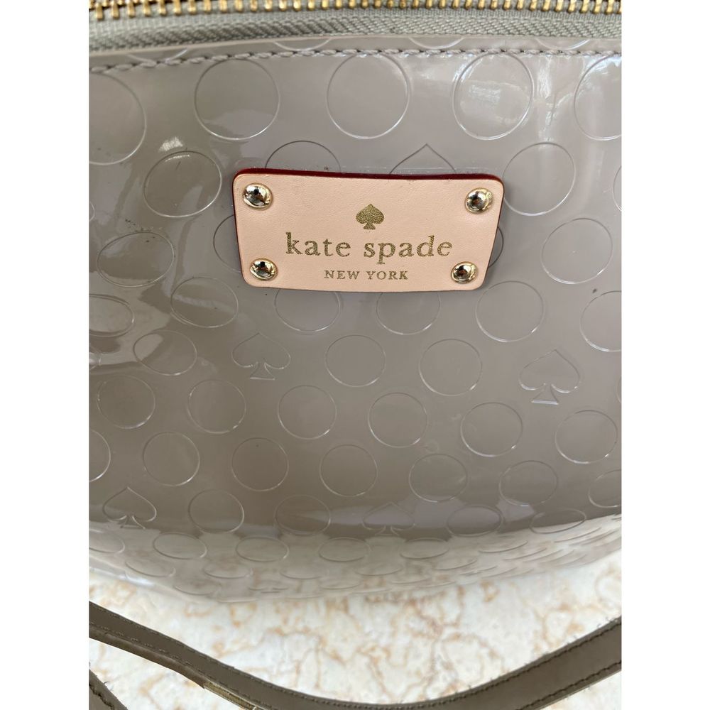 Kate Spade patent leather tote handbag- beige - tan - Picture 3 of 16